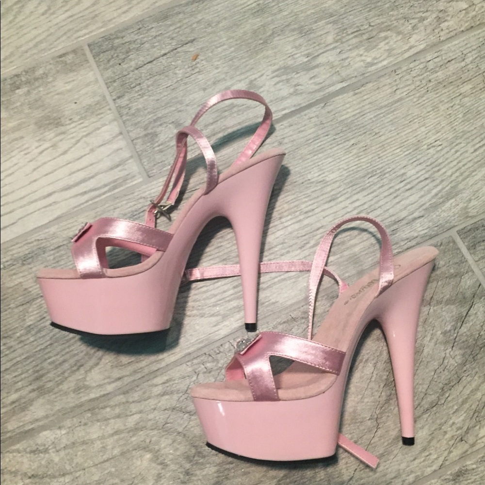 Super cute pink platform heels! - Picture 4 of 5